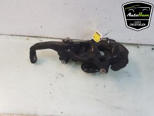 Gebruikte Fusee links-voor Mercedes C-Klasse AMG (W205) C-63 S,Edition 1 AMG 4.0 V8 Biturbo Prijs € 225,00 Margeregeling aangeboden door AutoHam