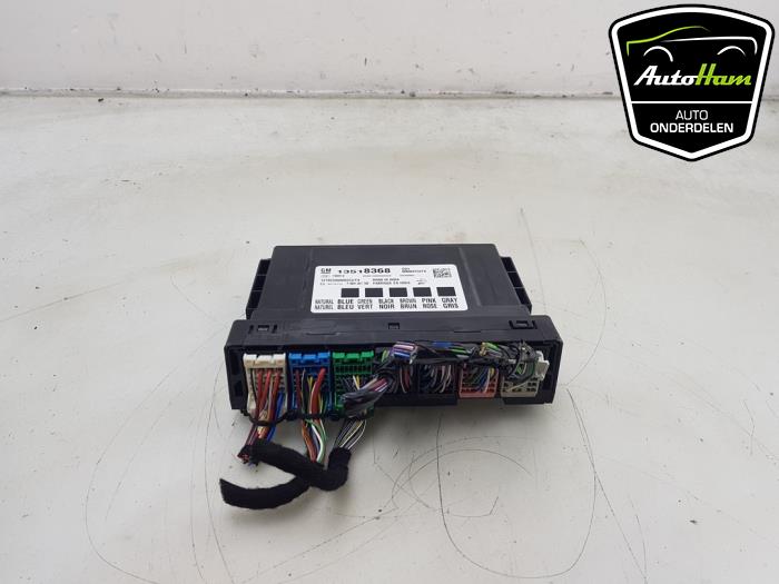 Computer Body Control van een Opel Insignia Sports Tourer 1.5 Turbo 16V 165 2020