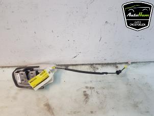 Gebruikte Deurslot Mechaniek 4Deurs links-achter Tesla Model 3 Standard RWD Plus, Long Range RWD Prijs € 18,15 Inclusief btw aangeboden door AutoHam