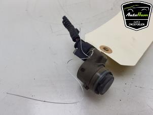 Gebruikte PDC Sensor Tesla Model S 75D Prijs € 36,30 Inclusief btw aangeboden door AutoHam