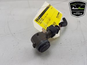 Gebruikte PDC Sensor Tesla Model S 75D Prijs € 36,30 Inclusief btw aangeboden door AutoHam