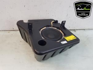 Gebruikte Subwoofer Tesla Model S 75D Prijs € 191,24 Inclusief btw aangeboden door AutoHam