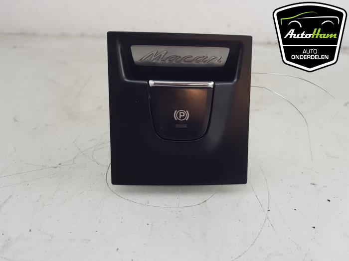 Gebruikte Schakelaar handrem Porsche Macan (95B) 3.0 S Diesel V6 24V Prijs € 20,00 Margeregeling aangeboden door AutoHam