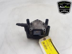 Gebruikte Bobine Volkswagen Golf V (1K1) 1.6 Prijs € 20,00 Margeregeling aangeboden door AutoHam