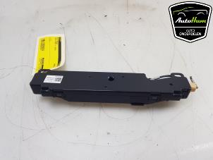 Gebruikte WiFi module Tesla Model 3 Standard RWD Plus, Long Range RWD Prijs € 25,00 Inclusief btw aangeboden door AutoHam