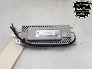 Gebruikte Radio module Tesla Model 3 Standard RWD Plus, Long Range RWD Prijs € 54,45 Inclusief btw aangeboden door AutoHam