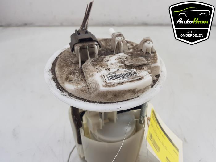 Gebruikte Tank element Pomp Renault Scénic III (JZ) 2.0 16V CVT Prijs € 25,00 Margeregeling aangeboden door AutoHam