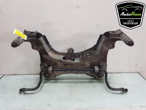 Gebruikte Subframe Renault Scénic III (JZ) 2.0 16V CVT Prijs € 75,00 Margeregeling aangeboden door AutoHam