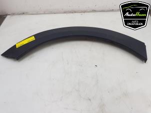 Gebruikte Wielrand achter Mini Mini (F55) 1.2 12V One Prijs € 30,00 Margeregeling aangeboden door AutoHam