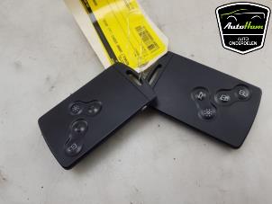 Gebruikte Sleutel Renault Grand Scénic III (JZ) 1.4 16V TCe 130 Prijs € 40,00 Margeregeling aangeboden door AutoHam