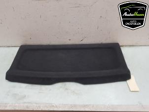 Gebruikte Hoedenplank Volkswagen Polo III (6N1) 1.6i 75 Prijs € 30,00 Margeregeling aangeboden door AutoHam