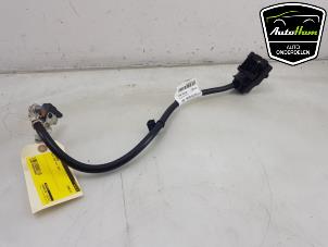 Gebruikte Accu sensor Volvo XC60 II (UZ) 2.0 T6 16V Recharge, Twin Engine AWD Prijs € 15,00 Margeregeling aangeboden door AutoHam