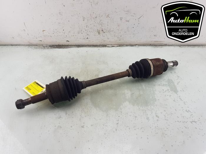Gebruikte Aandrijfas links-voor Mitsubishi Colt (Z2/Z3) 1.1 12V Prijs € 40,00 Margeregeling aangeboden door AutoHam