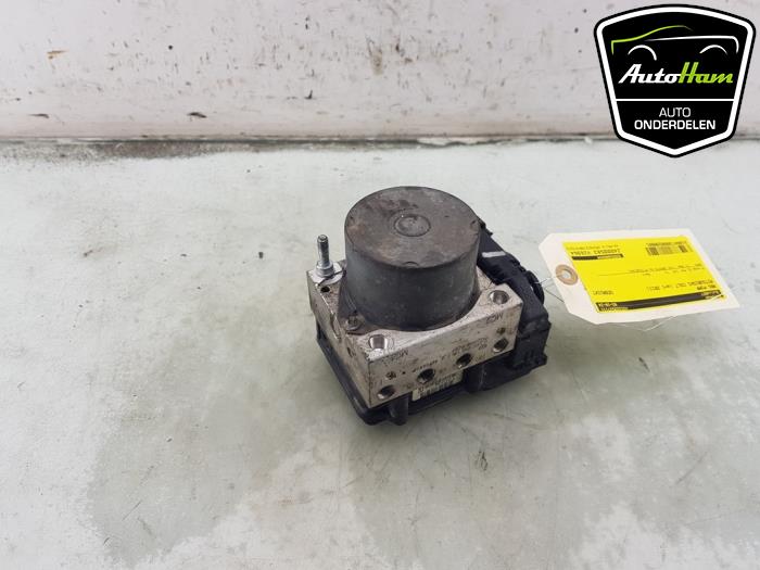 Gebruikte ABS Pomp Mitsubishi Colt (Z2/Z3) 1.1 12V Prijs € 50,00 Margeregeling aangeboden door AutoHam