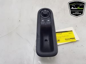 Gebruikte Ruit schakelaar elektrisch Renault Twingo II (CN) 1.2 16V Prijs € 10,00 Margeregeling aangeboden door AutoHam