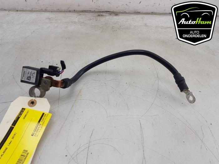 Accu sensor van een Mercedes-Benz C (W205) C-350 e 2.0 16V 2015