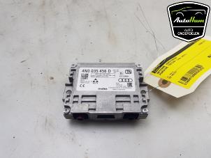 Gebruikte Antenne Versterker Porsche Taycan (Y1A) 4S Prijs € 15,00 Margeregeling aangeboden door AutoHam