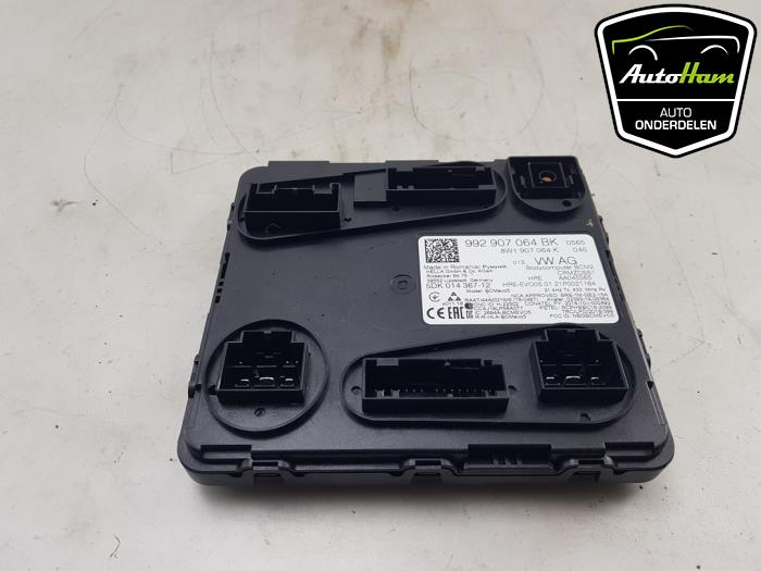 Computer Body Control van een Porsche Taycan (Y1A) 4S 2021