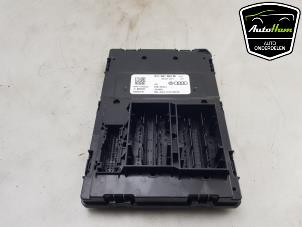 Gebruikte Module Bodycontrol Porsche Taycan (Y1A) 4S Prijs € 175,00 Margeregeling aangeboden door AutoHam