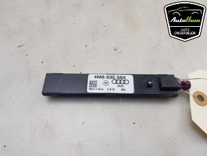 Gebruikte Antenne Versterker Porsche Taycan (Y1A) 4S Prijs € 15,00 Margeregeling aangeboden door AutoHam