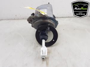 Gebruikte Rembekrachtiger Porsche Taycan (Y1A) 4S Prijs € 445,00 Margeregeling aangeboden door AutoHam