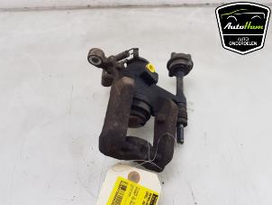 Gebruikte Remklauw (Tang) links-achter Opel Astra J (PC6/PD6/PE6/PF6) 1.4 Turbo 16V Prijs € 50,00 Margeregeling aangeboden door AutoHam