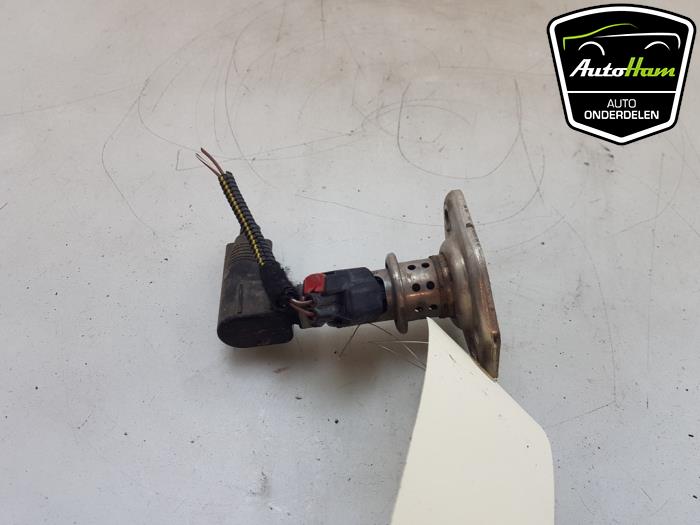 Injector adblue van een Opel Astra K Sports Tourer 1.6 CDTI 136 16V 2018