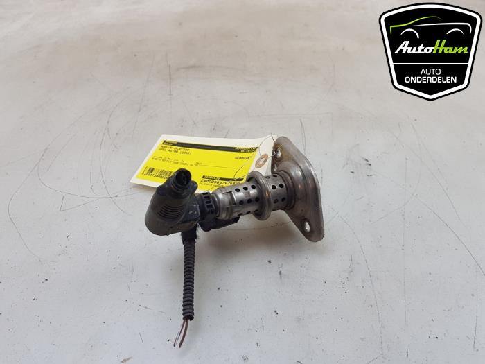 Injector adblue van een Opel Astra K Sports Tourer 1.6 CDTI 136 16V 2018