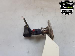 Injector adblue van een Opel Astra K Sports Tourer 1.6 CDTI 136 16V 2018