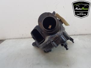 Gebruikte Luchtfilterhuis Opel Astra K Sports Tourer 1.6 CDTI 136 16V Prijs € 35,00 Margeregeling aangeboden door AutoHam