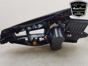 Gebruikte Middenconsoles Mercedes AMG GT (C190) 4.0 R V8 Biturbo Prijs € 450,00 Margeregeling aangeboden door AutoHam