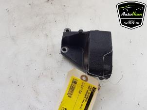 Gebruikte Steun (diversen) Jeep Renegade (BU) 1.4 Multi Air 16V Prijs € 30,00 Margeregeling aangeboden door AutoHam