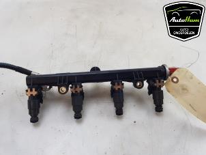 Gebruikte Injector brug Fiat Grande Punto (199) 1.4 16V Prijs € 50,00 Margeregeling aangeboden door AutoHam