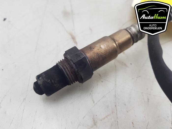 Lambda Sonde van een Volkswagen Caddy III (2KA,2KH,2CA,2CH) 1.9 TDI 2007