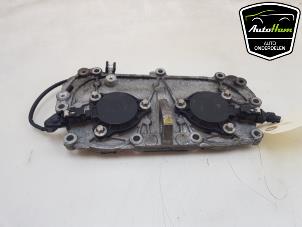 Gebruikte Distributiedeksel Mercedes C (W205) C-350 e 2.0 16V Prijs € 60,00 Margeregeling aangeboden door AutoHam