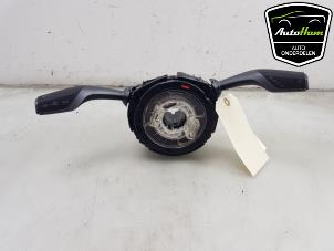 Gebruikte Licht + Raw Schakelaar Tesla Model Y (5YJY) Long Range 72kWh Prijs € 90,75 Inclusief btw aangeboden door AutoHam