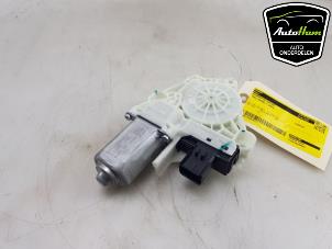 Gebruikte Motor electrisch raam Tesla Model Y (5YJY) Long Range 72kWh Prijs € 60,50 Inclusief btw aangeboden door AutoHam