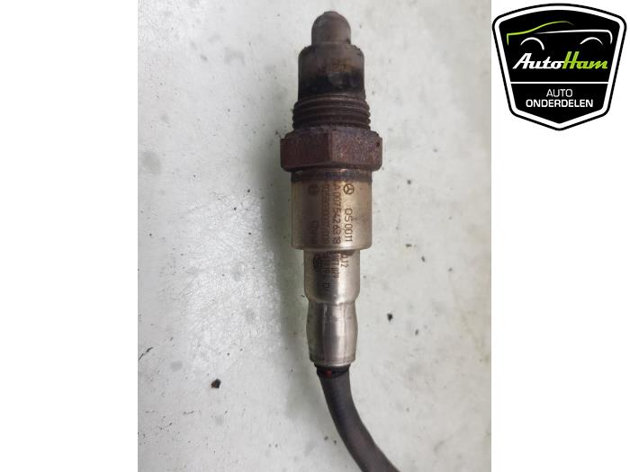Lambda Sonde van een Mercedes-Benz CLA (117.3) 1.6 CLA-180 16V 2016