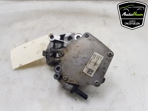 Gebruikte Vacuumpomp Rembekrachtiging Opel Astra K 1.4 Turbo 16V Prijs € 50,00 Margeregeling aangeboden door AutoHam