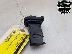 Gebruikte Luchthoeveelheidsmeter BMW X5 (F15) xDrive 40e 2.0 Prijs € 40,00 Margeregeling aangeboden door AutoHam