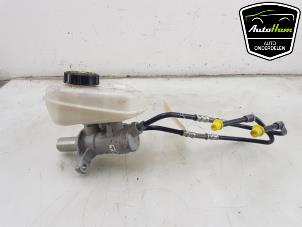 Gebruikte Hoofdremcilinder Mercedes AMG GT (C190) 4.0 R V8 Biturbo Prijs € 125,00 Margeregeling aangeboden door AutoHam