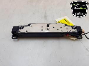 Gebruikte WiFi module Tesla Model 3 Prijs € 25,00 Inclusief btw aangeboden door AutoHam