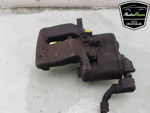 Gebruikte Remklauw (Tang) rechts-achter Volvo V60 I (FW/GW) 1.6 T3 16V Prijs € 50,00 Margeregeling aangeboden door AutoHam