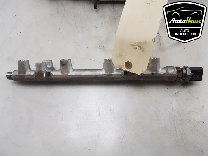 Gebruikte Injector brug Skoda Octavia Combi (NXAC) 1.5 TSI 16V Prijs € 50,00 Margeregeling aangeboden door AutoHam