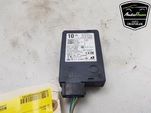 Gebruikte Dode hoek sensor Mercedes GLA (H247) 2.0 250 Turbo 16V 4-Matic Prijs € 175,00 Margeregeling aangeboden door AutoHam