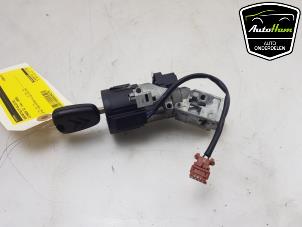 Gebruikte Kontaktslot + Sleutel Citroen C2 (JM) 1.4 Prijs € 40,00 Margeregeling aangeboden door AutoHam