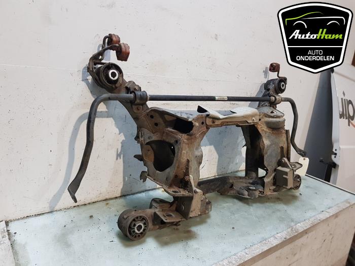 Subframe van een Land Rover Discovery Sport (LC) 2.0 TD4 150 16V 2017