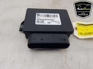 Gebruikte Handrem Computer BMW 5 serie Touring (F11) 530d xDrive 24V Blue Performance Prijs € 48,40 Inclusief btw aangeboden door AutoHam