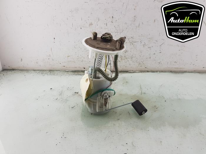 Gebruikte Brandstofpomp Elektrisch Dacia Lodgy (JS/SD0J) 1.2 TCE 16V Prijs € 50,00 Margeregeling aangeboden door AutoHam