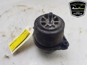 Gebruikte Motorsteun Porsche Cayenne (9PA) 4.5 V8 32V Turbo Prijs € 20,00 Margeregeling aangeboden door AutoHam